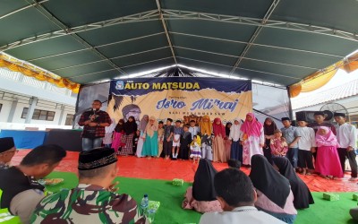 SMK Auto Matsuda Gelar Isra Mi'raj, Do'a Bersama dan Santunan Anak Yatim